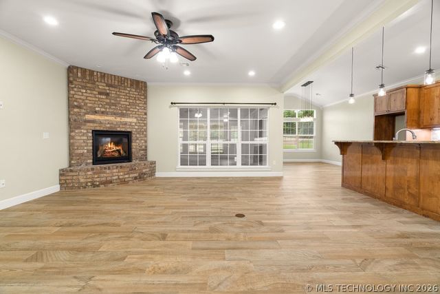 11703 Hidden Oak Circle, Kingston, OK 73439