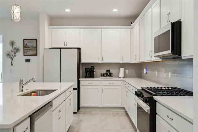 6808 SERPENT HAWK LANE, Howey In The Hills, FL 34737