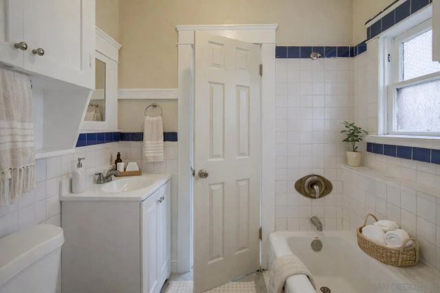 4334 41st, San Diego, CA 92105