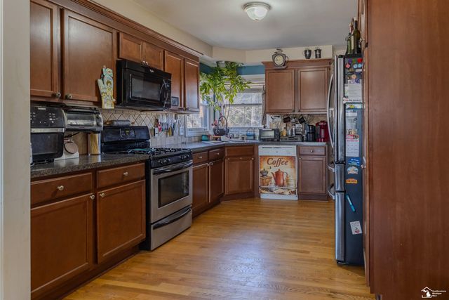 13820 Catalpa Street, Southgate, MI 48195