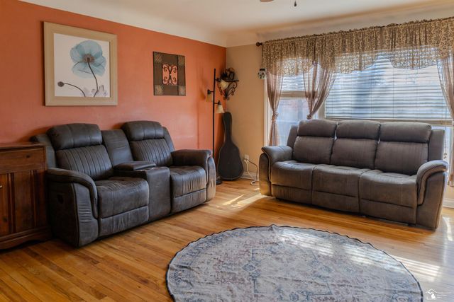 13820 Catalpa Street, Southgate, MI 48195