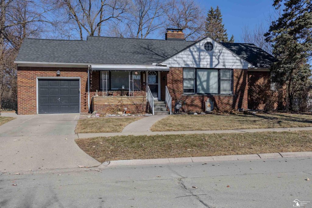 13820 Catalpa Street, Southgate, MI 48195