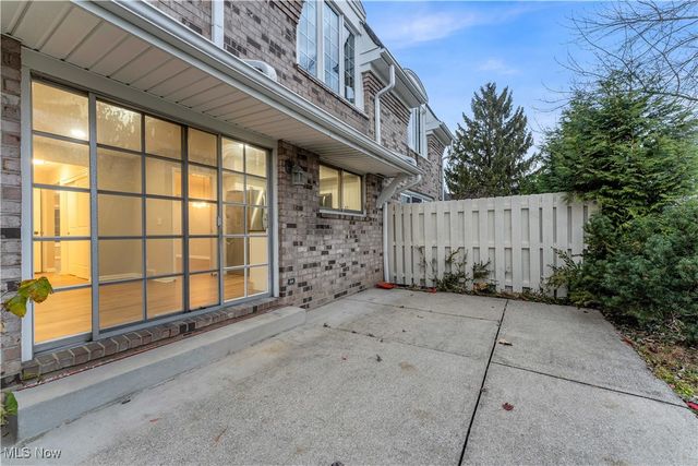 34116 Chagrin Boulevard 9103, Moreland Hills, OH 44022