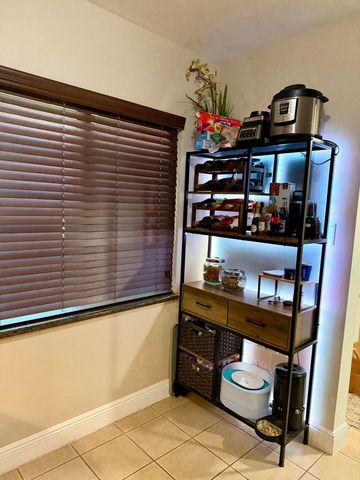 140 S CYPRESS Road 111, Pompano Beach, FL 33060