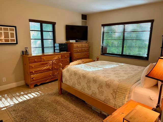 140 S CYPRESS Road 111, Pompano Beach, FL 33060