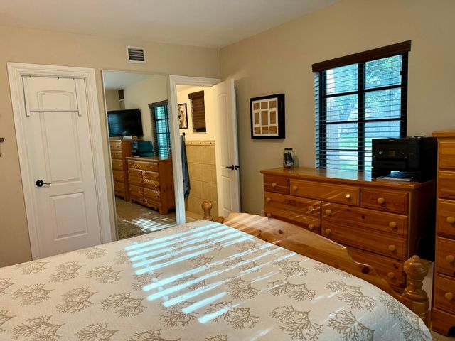 140 S CYPRESS Road 111, Pompano Beach, FL 33060