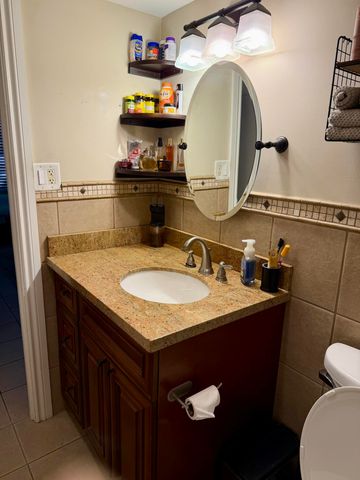 140 S CYPRESS Road 111, Pompano Beach, FL 33060