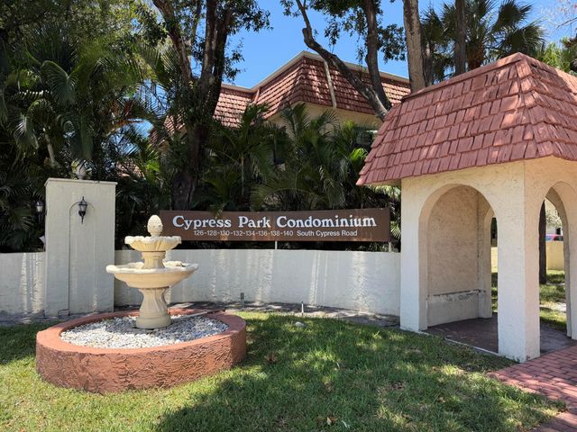 140 S CYPRESS Road 111, Pompano Beach, FL 33060