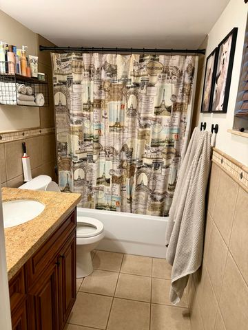 140 S CYPRESS Road 111, Pompano Beach, FL 33060