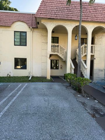 140 S CYPRESS Road 111, Pompano Beach, FL 33060