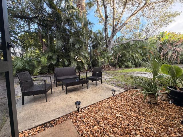 140 S CYPRESS Road 111, Pompano Beach, FL 33060