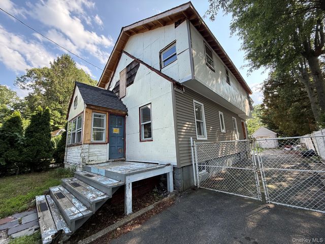 1014 Washington Drive, Centerport, NY 11721