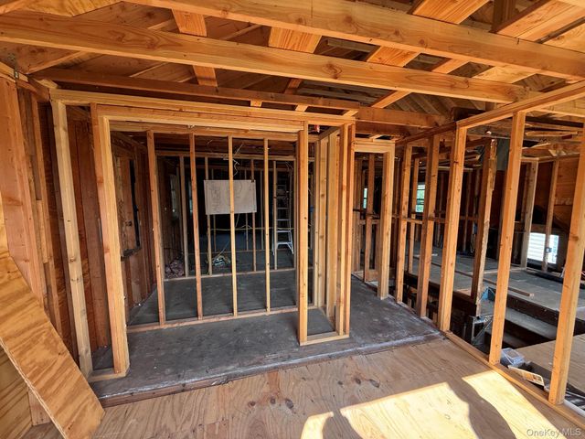 1014 Washington Drive, Centerport, NY 11721