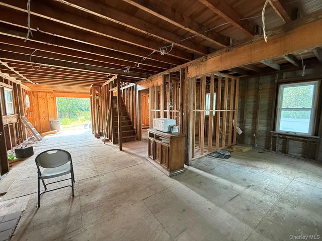 1014 Washington Drive, Centerport, NY 11721
