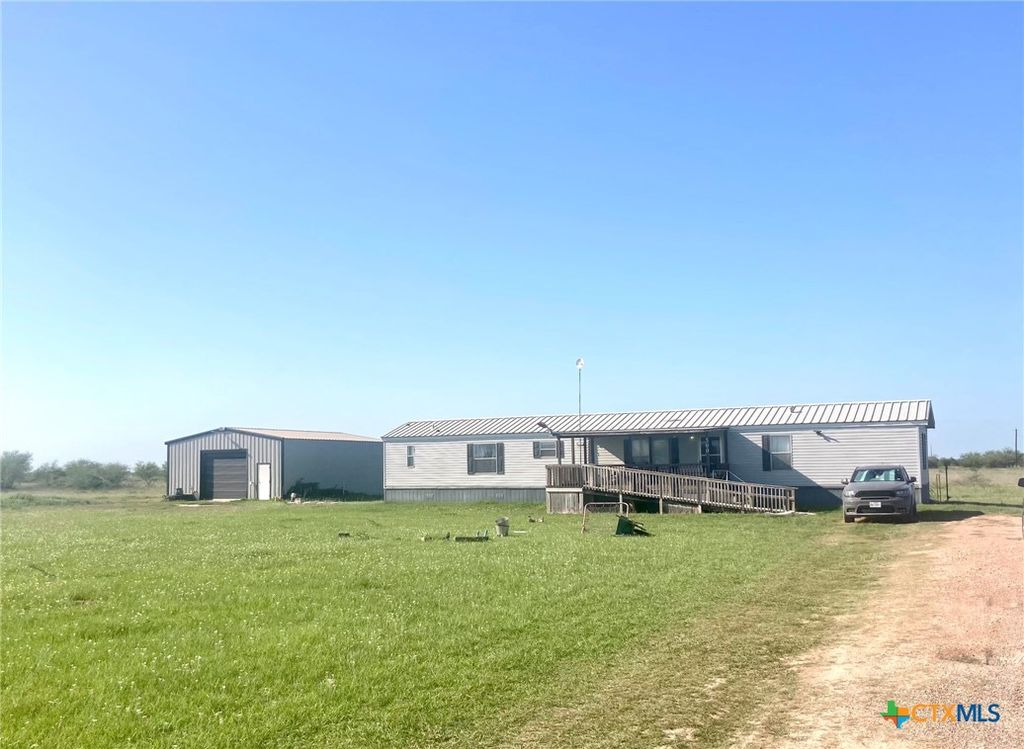 500 Willow Creek Ranch Road, Victoria, TX 77904