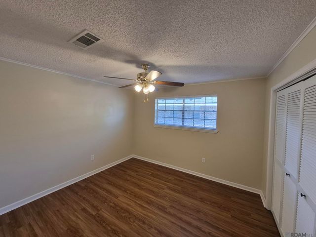 910 Angee Dr, Denham Springs, LA 70726