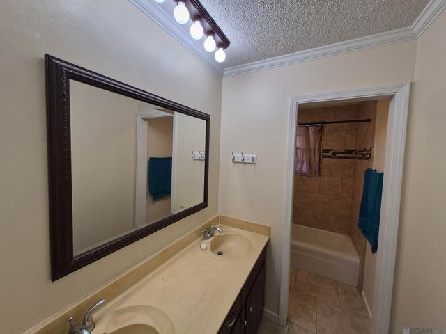 910 Angee Dr, Denham Springs, LA 70726