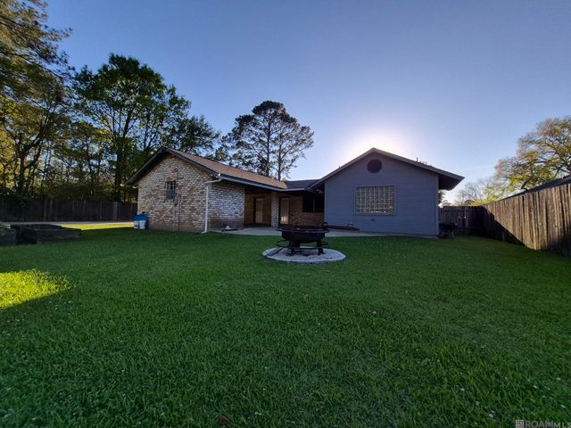 910 Angee Dr, Denham Springs, LA 70726