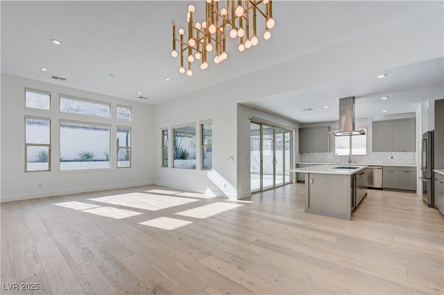 9789 Twilight Moon Avenue, Las Vegas, NV 89148