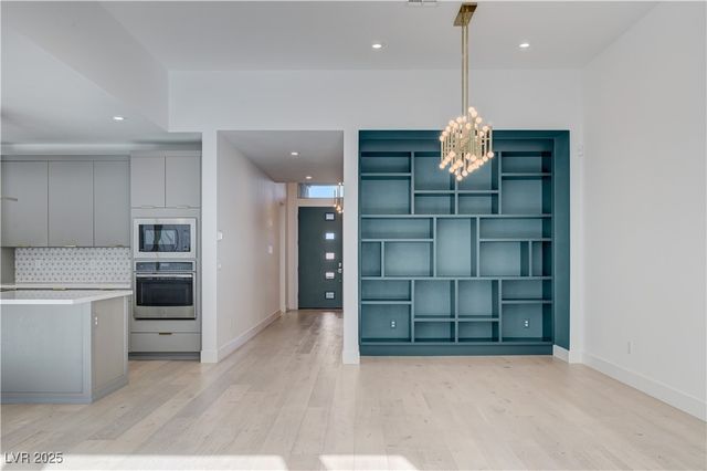 9789 Twilight Moon Avenue, Las Vegas, NV 89148