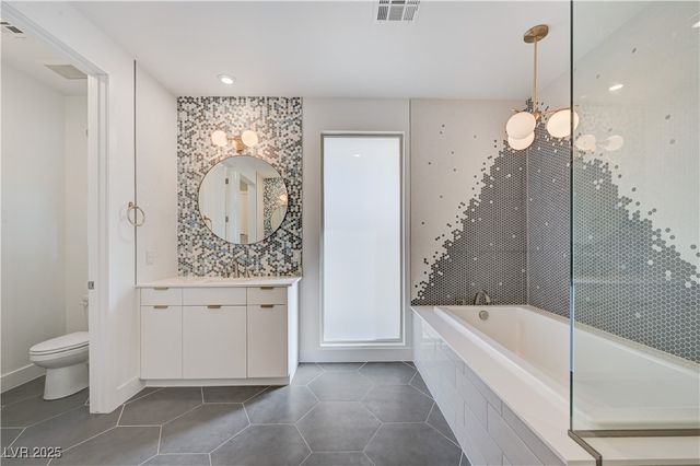 9789 Twilight Moon Avenue, Las Vegas, NV 89148