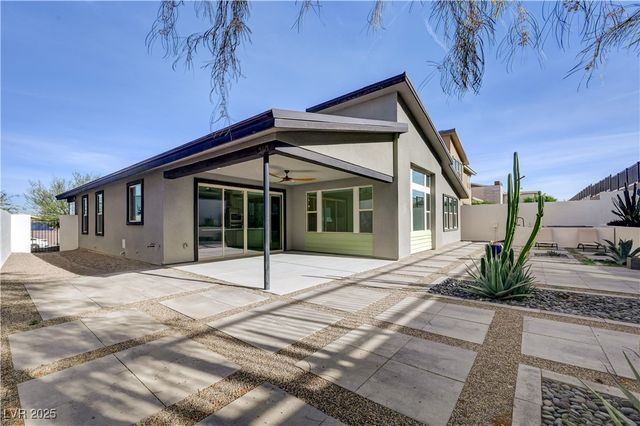 9789 Twilight Moon Avenue, Las Vegas, NV 89148