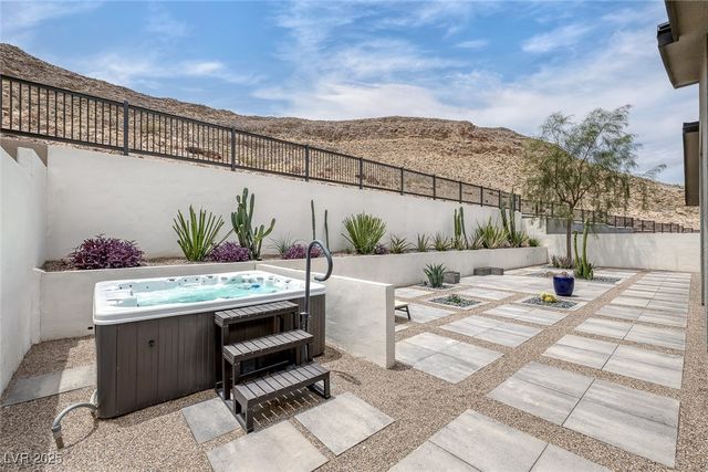 9789 Twilight Moon Avenue, Las Vegas, NV 89148