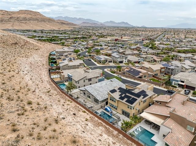 9789 Twilight Moon Avenue, Las Vegas, NV 89148