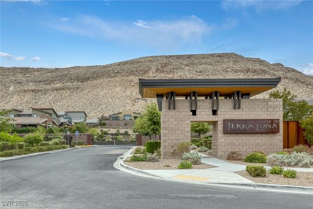 9789 Twilight Moon Avenue, Las Vegas, NV 89148