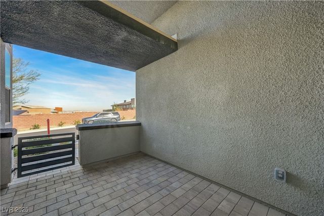 9789 Twilight Moon Avenue, Las Vegas, NV 89148