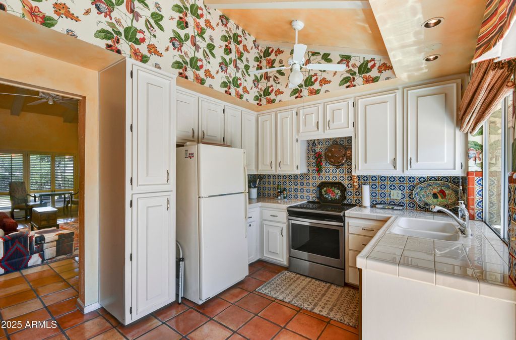 Image 6 of property listing at 5738 N SCOTTSDALE Road, Scottsdale, AZ 85253