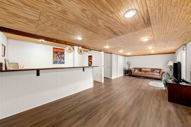 12 Inverness Cir, Boxford, MA 01921