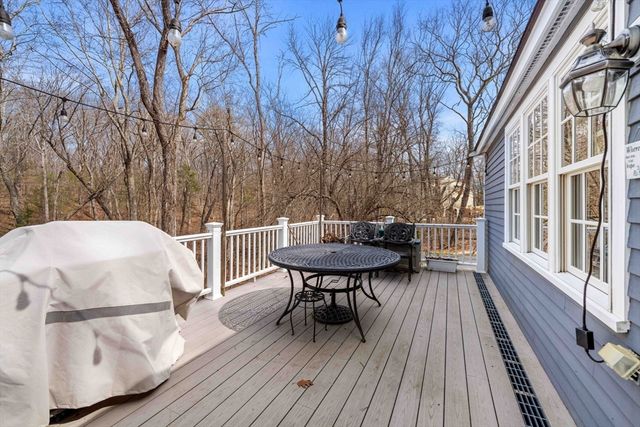 12 Inverness Cir, Boxford, MA 01921