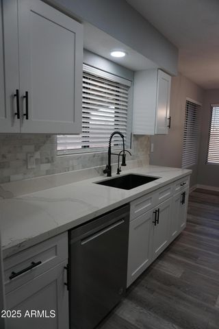 7044 W CAMERON Drive, Peoria, AZ 85345