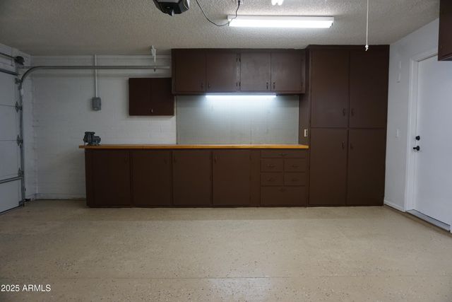 7044 W CAMERON Drive, Peoria, AZ 85345