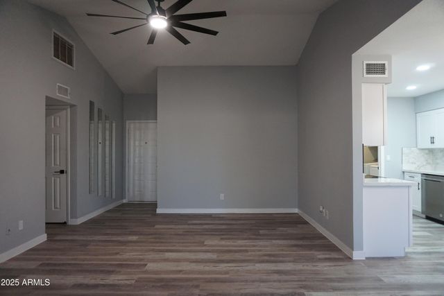 7044 W CAMERON Drive, Peoria, AZ 85345