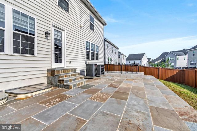 19405 TUSCARORA CROSSING DR, Leesburg, VA 20175