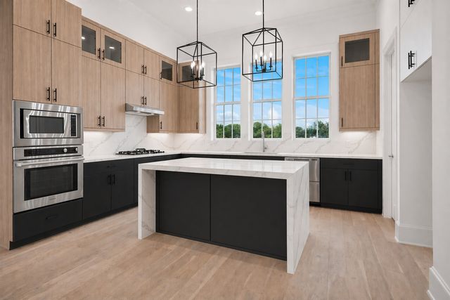 4080 Oak Circle, Addison, TX 75001
