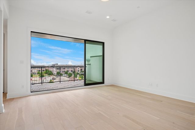 4080 Oak Circle, Addison, TX 75001