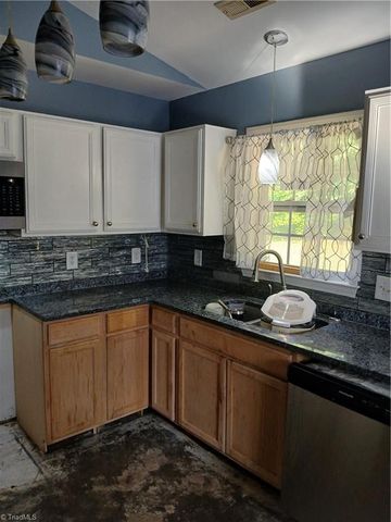 3940 Bluestem Drive, Greensboro, NC 27405