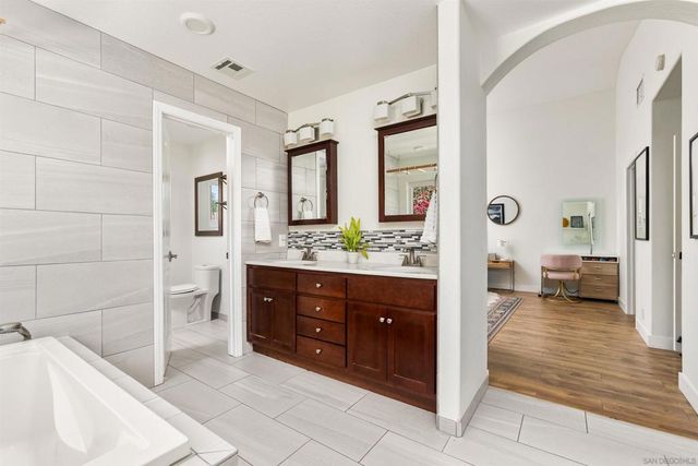 16502 Shady Oaks Dr, Ramona, CA 92065