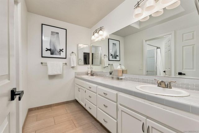 16502 Shady Oaks Dr, Ramona, CA 92065