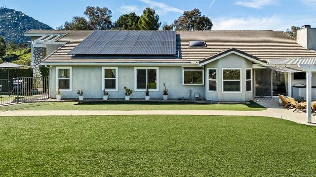 16502 Shady Oaks Dr, Ramona, CA 92065