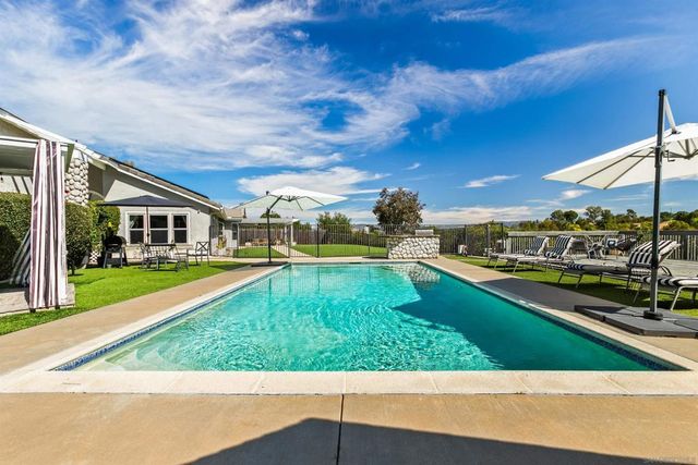 16502 Shady Oaks Dr, Ramona, CA 92065