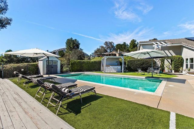 16502 Shady Oaks Dr, Ramona, CA 92065