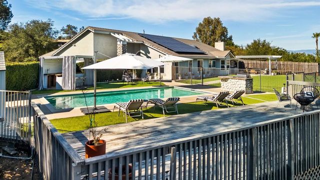 16502 Shady Oaks Dr, Ramona, CA 92065