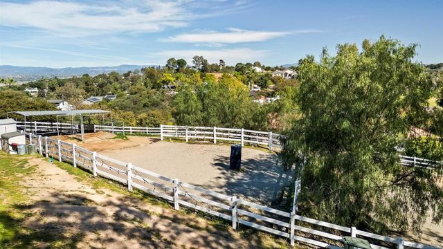 16502 Shady Oaks Dr, Ramona, CA 92065