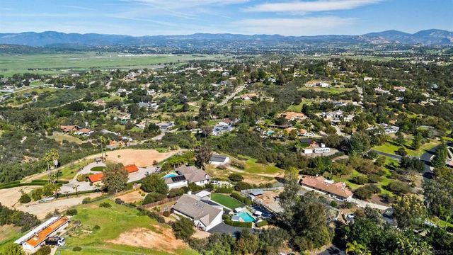 16502 Shady Oaks Dr, Ramona, CA 92065
