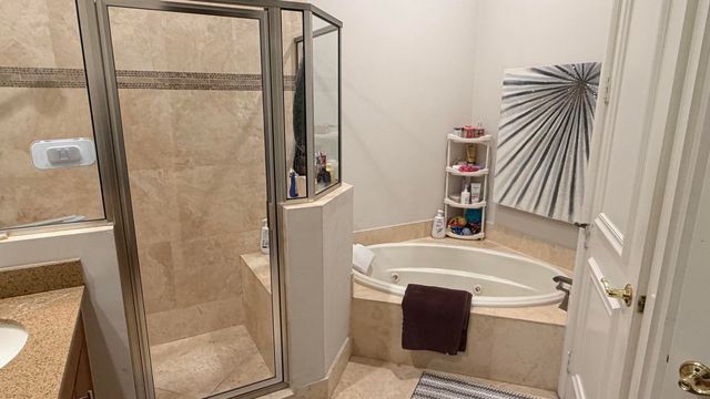 210 NE 69th Circle, Boca Raton, FL 33487