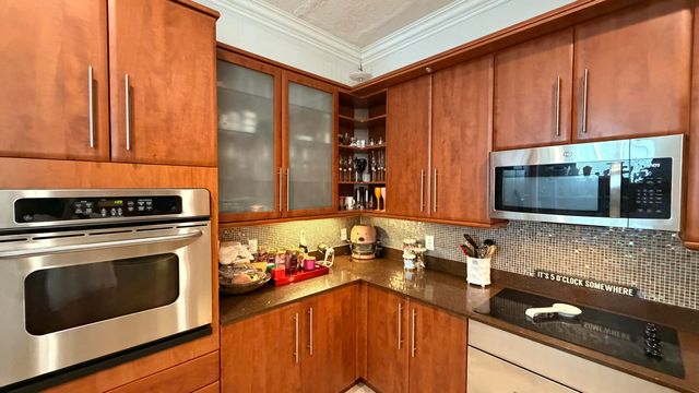 210 NE 69th Circle, Boca Raton, FL 33487